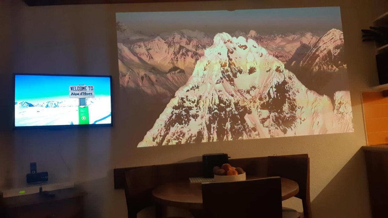 Appartamento Superb View+Swim Pool+Smart Tv+Netflix+Projector Huez Esterno foto